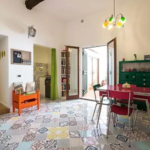 https://mad-in-ballaro.sicilyhotelsitaly.net